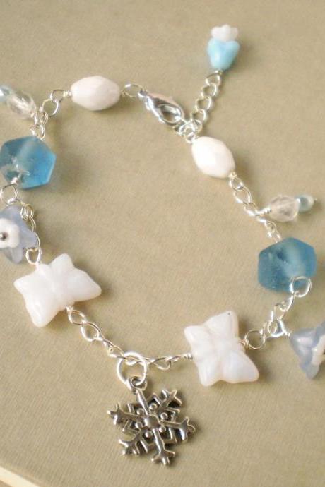 Ice queen bracelet - 'Treasures' collection, snowflake winter, silver plated, white, light blue