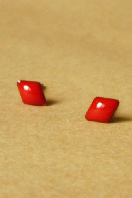 SALE - Small Red Rhombus Stud Earrings - 4 mm - Gift under 10