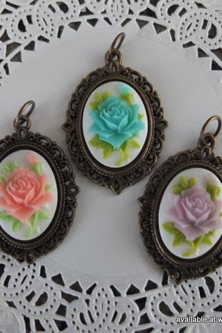 1 - Victorian Rose Cameo Charms (choose Pink, Blue Or Purple)
