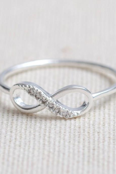 Us 7 Size-delicate Infinity Ring In Silver-only