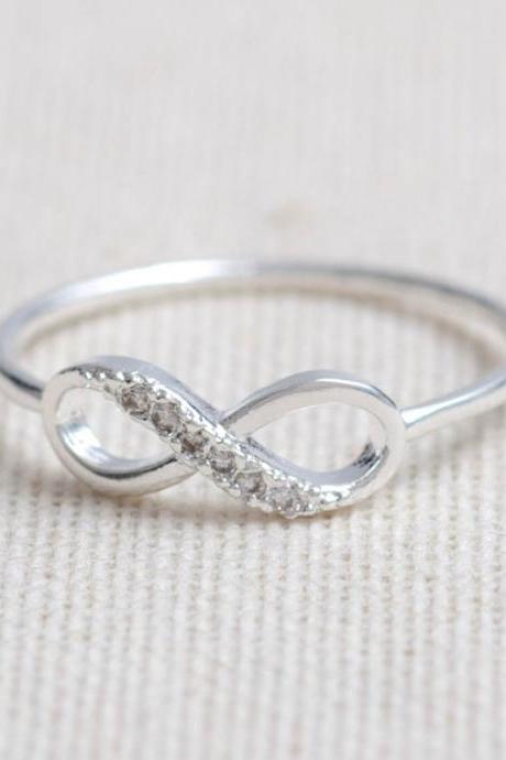 US 8 Size-delicate Infinity ring in silver-Only