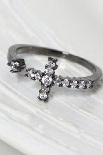 Knuckle ring, adjustable ringSideways cross ring in Black nickel, everyday jewelry, delicate minimal jewelry