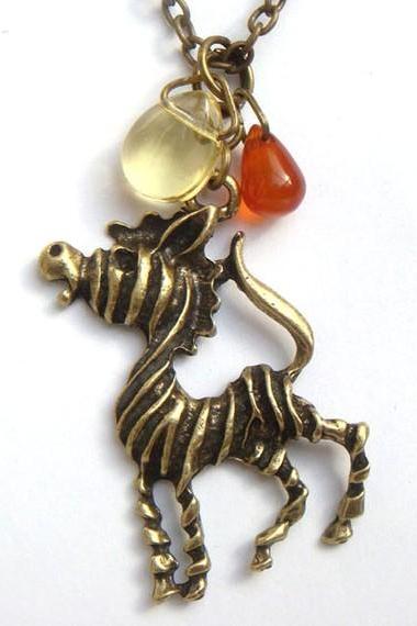 Antiqued Brass Zebra Red Agate Quartz Necklace