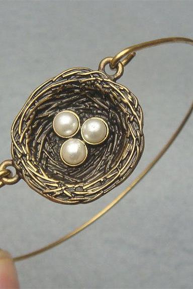 Lovely Nest Bangle Bracelet