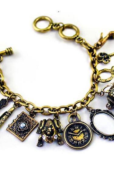Vintage Gold Royal Charms Bracelet