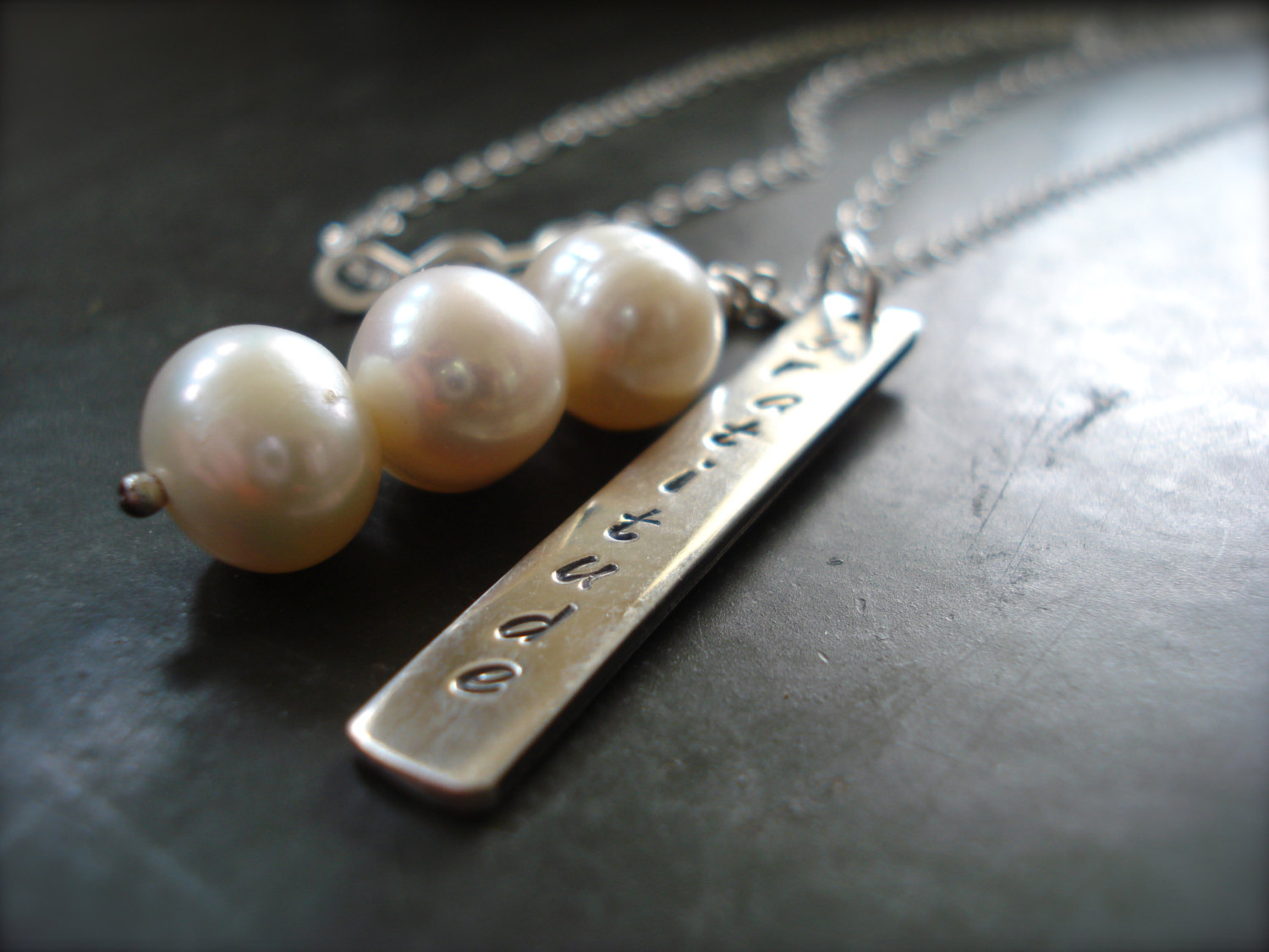 Personalized Pearl Necklace, Pearls Of Wisdom, Love And Gratitude. on Luulla
